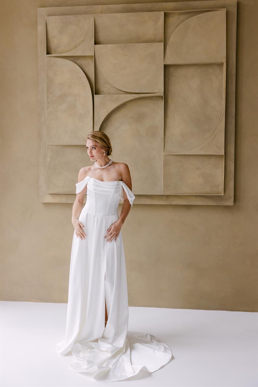 Leona - Image 4